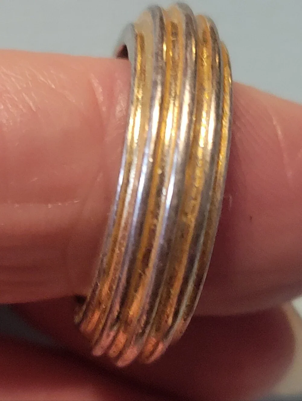 Gold and Silver Tone Stackable Ribbed Ring size 8